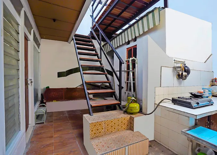 Oyo Life 92651 Meir E-Homestay Syariah