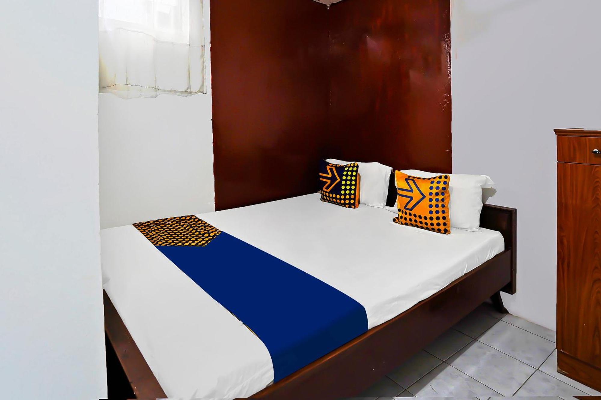 Oyo Life 92651 Meir E-homestay Syariah Hotel 2*