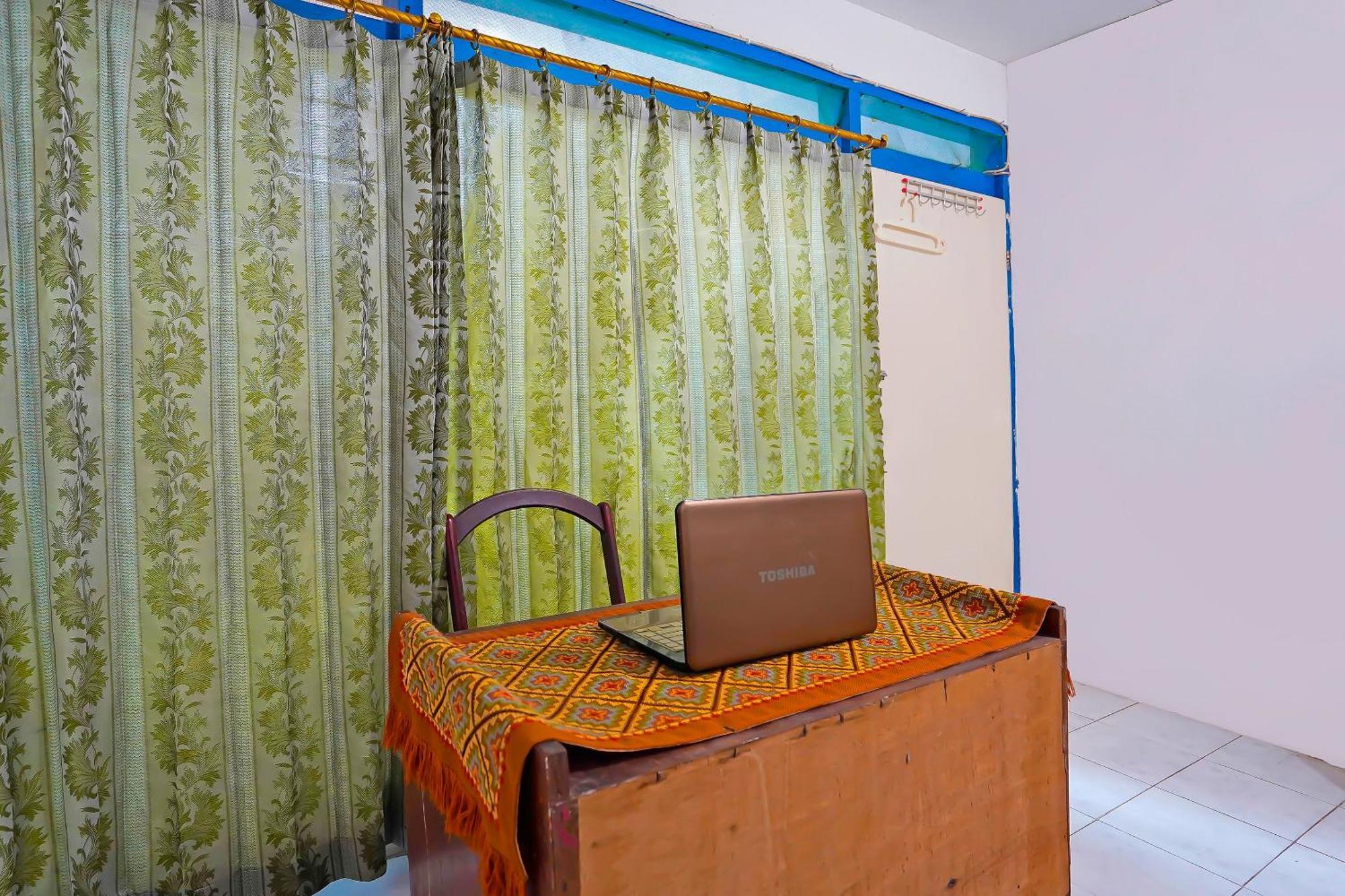 Oyo Life 92651 Meir E-homestay Syariah Hotel Surabaya